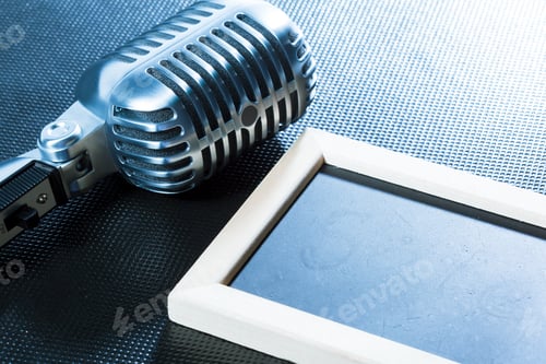 Preview: Retro microphone