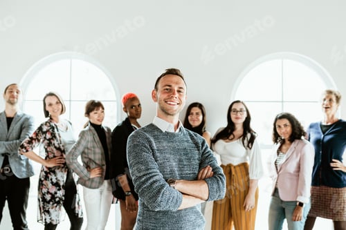 Preview: Group of diverse business people