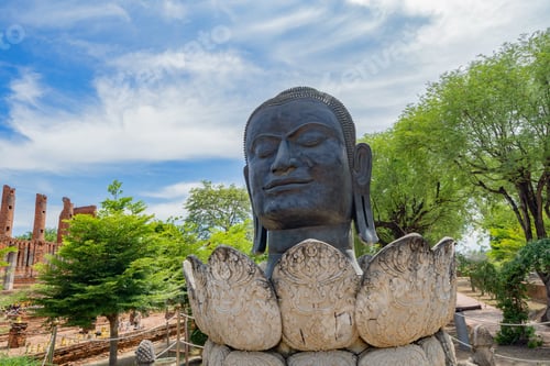 Preview: Old ruins of a ancient temple in Phra Nakhon Si Ayutthaya province, Thailand