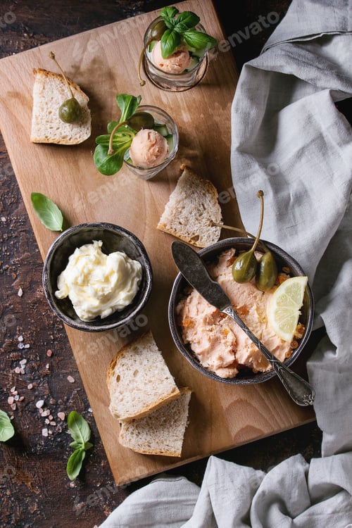 Preview: Salmon pate with red caviar