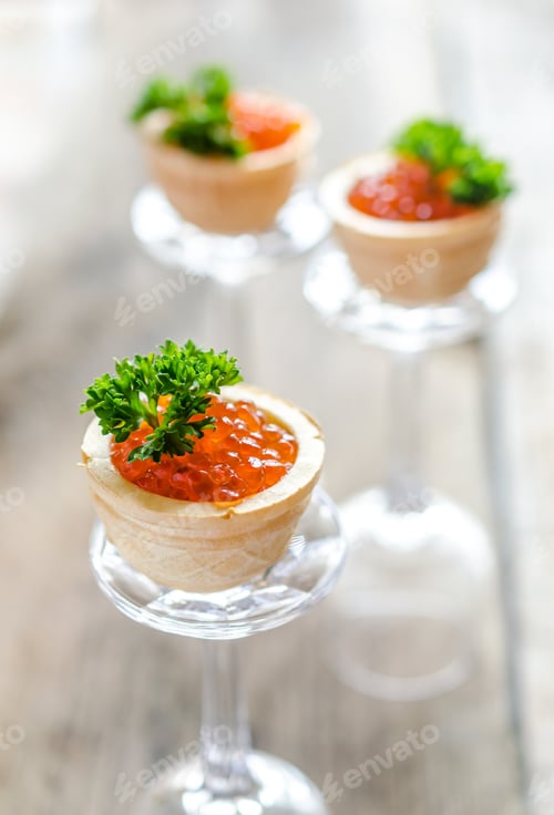 Preview: Sandwiches with red caviar