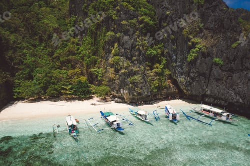 Preview: Tropical beach in El Nido, Palawan, Philippines