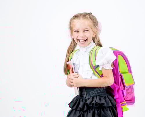 Visualização: linda garotinha em uniforme escolar