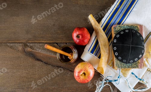 Preview: Jewish Holiday Rosh hashanah honey and apples with pomegranate traditional symbols