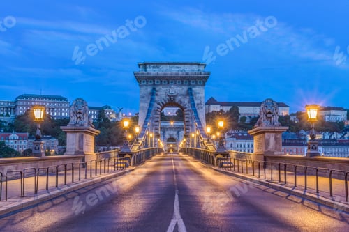 Preview: 54773,Lion statues and illuminated streetlamps along Chain Bridge, Budapest, Hungary