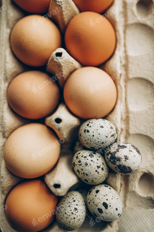 Preview: Easter eggs close up. Chicken and quail eggs