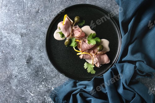 Preview: Veal with tuna sauce vitello tonnato