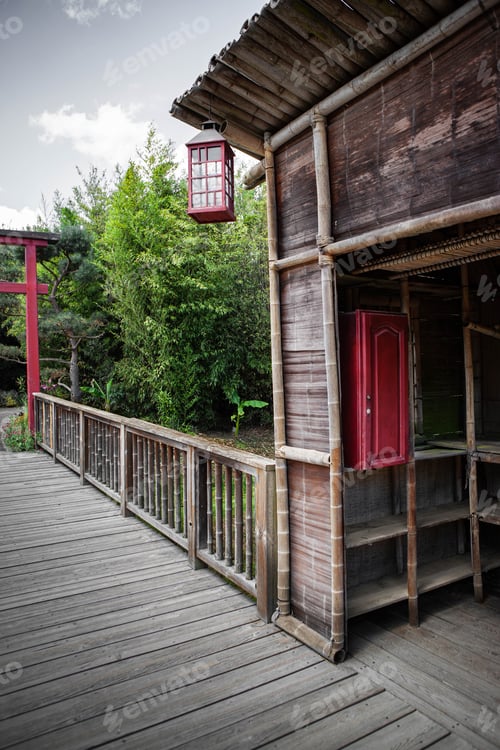 Preview: In a Japanese bamboo garden