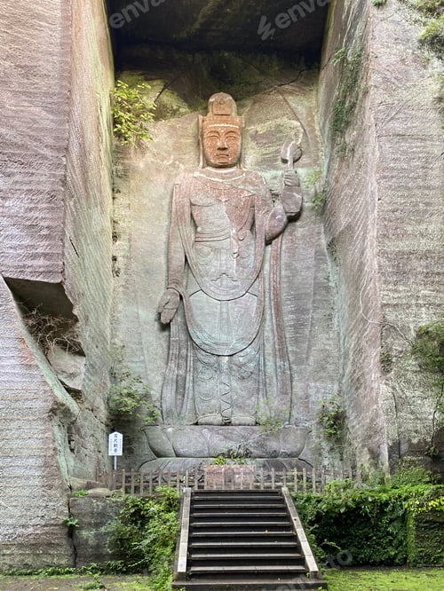 Preview: Serene Buddha Statue at Nihonji Temple