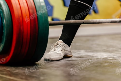Preview: closeup leg male powerlifter