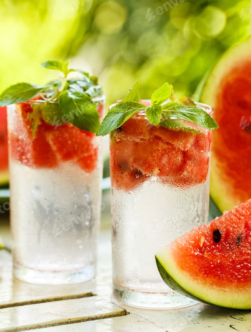 Preview: Detox water with watermelon and mint