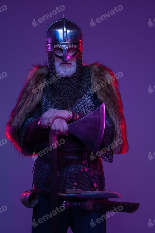 Preview: Elder guardian weared in chain mail and fur