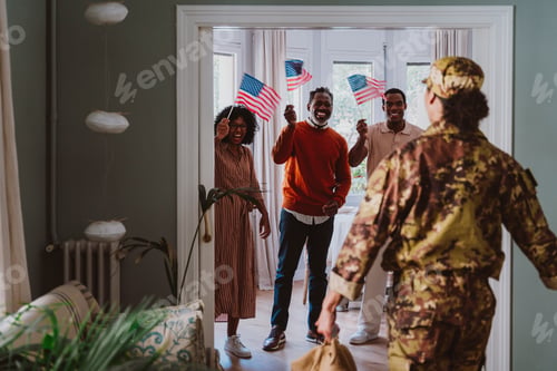 Preview: Us Veteran woman homecoming