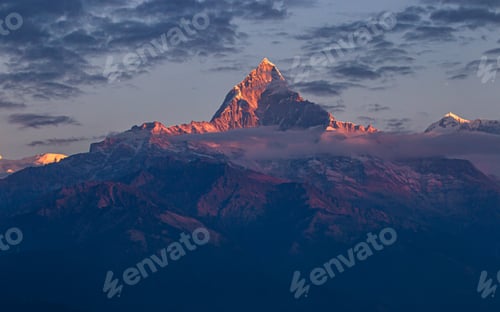 Preview: Landscape view of Mount Machhapuchre range