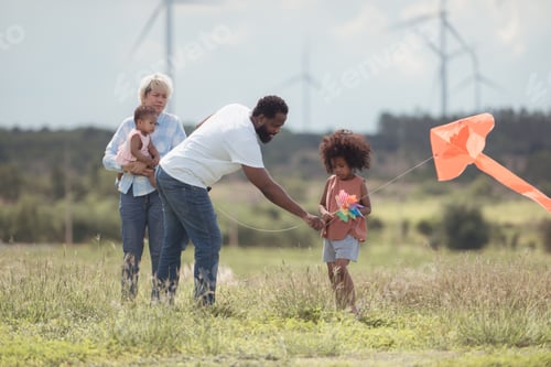 Preview: Family vacation with outdoor activities in the wind turbine field