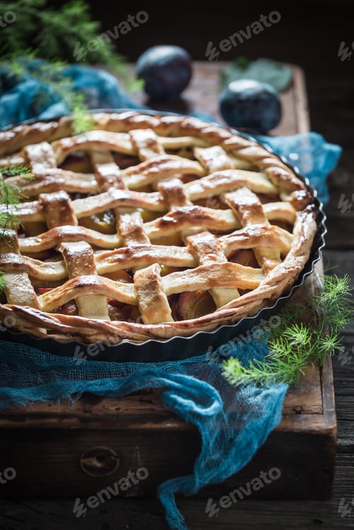 Preview: Sweet and tasty plum pie made of fresh ingredients