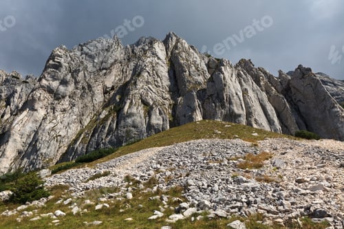 Preview: mountain range