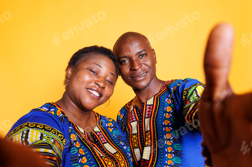 Preview: Couple taking selfie on smartphone