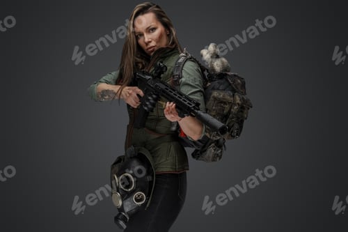 Preview: Post apocalyptic killer woman with rifle and gas mask