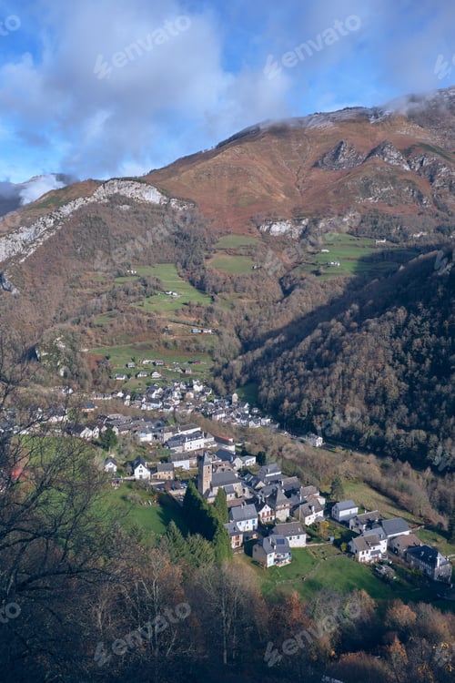 Preview: Wonderful view of village between hills and forest