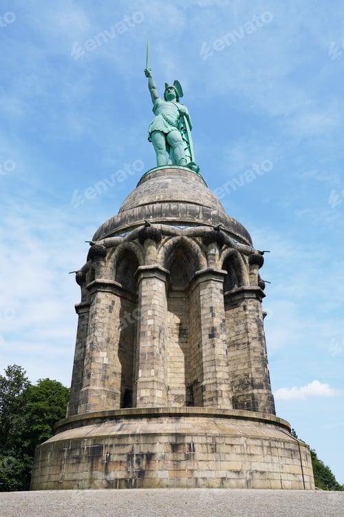 Preview: Hermannsdenkmal in Gemany, bronze statue of cherusci war chief Arminius or Hermann in German