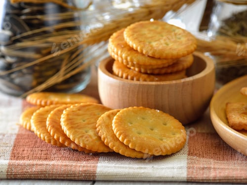 Preview: Homemade thin crispy cheesy crackers