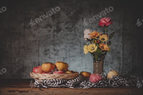 Preview: Still life with flower vases and fruit baskets