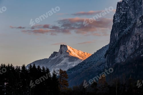 Preview: Austria, Mondsee, Schafberg at sunset