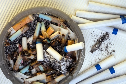 Preview: Ashtray full of cigarette butts