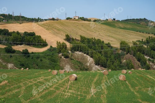 Preview: Country landscape in Abruzzo between Penne and Teramo at summer