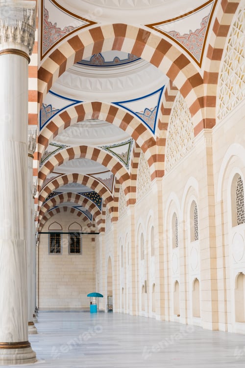 Preview: Architectural details of the courtyard of Çamlıca Mosque in Istanbul.