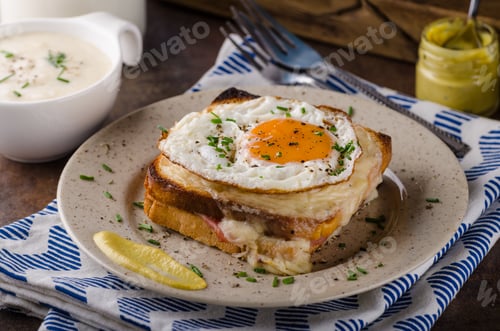 Preview: Croque madame sandwich, delish food