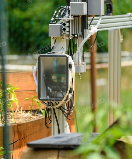 Preview: Plant growing robot Farmbot on a raised bed in garden
