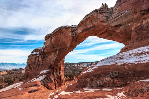 Preview: Broken Arch View In Arches National Park, Utah