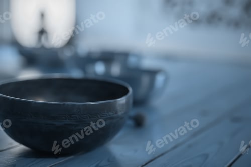 Preview: Singing bowls on the wooden floor