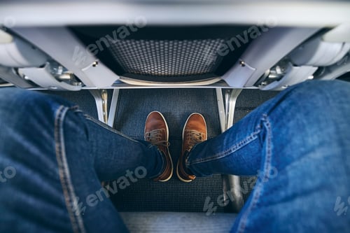 Preview: Legroom between seats in commercial airplane
