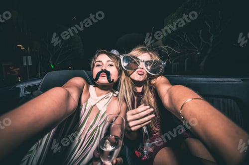 Preview: Party girls celebrate in Hollywood drinking champagne on a covertible car