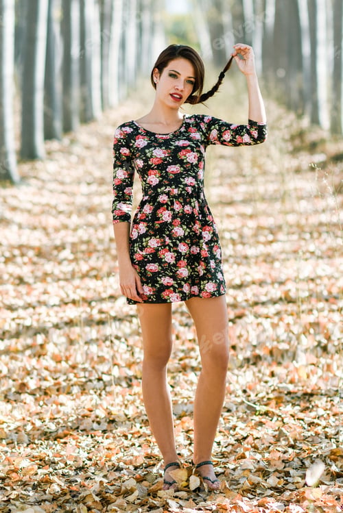 Preview: Young woman with green eyes wearing casual clothes