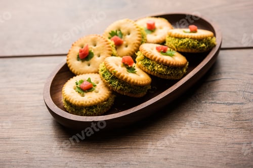 Preview: Biscuit chat or sandwich is a starter recipe from India