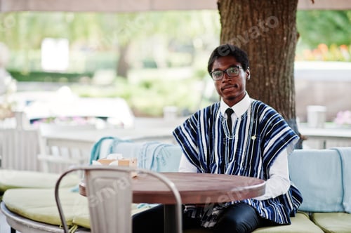 Preview: African man in traditional clothes