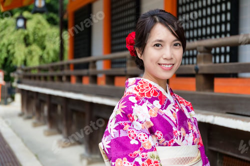 Preview: Young Woman with kimono dress at traditional temple