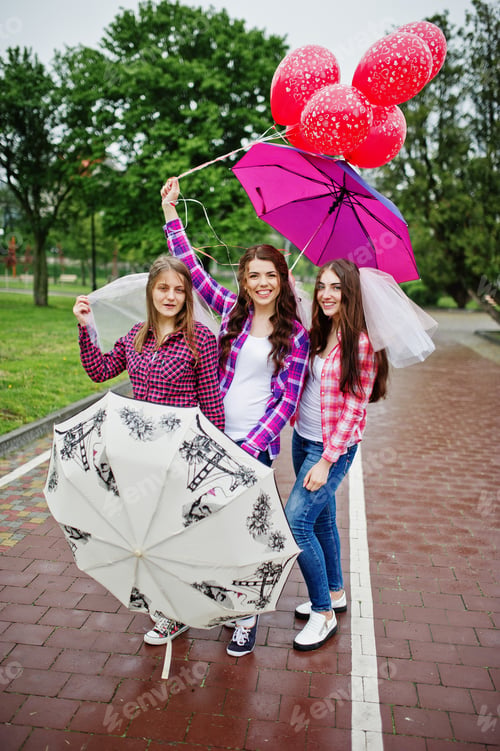 Preview: Hen party