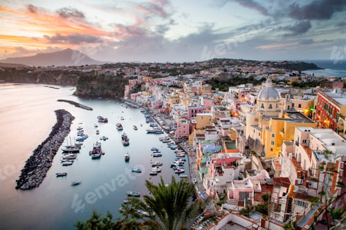 Preview: beautiful italian island procida