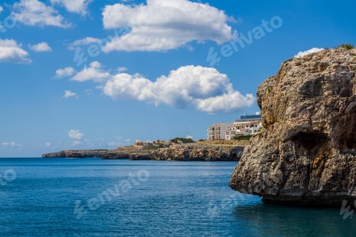 Preview: Scenic view of the Mallorca shoreline with crystal blue water, Spain.