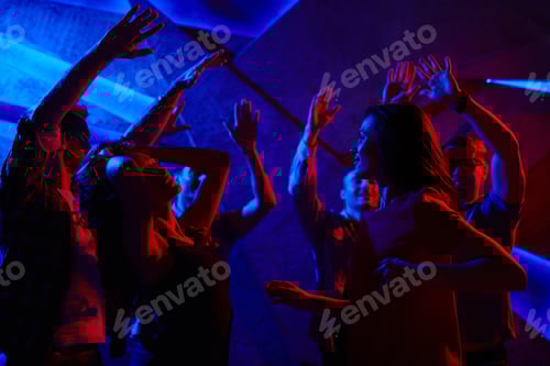 Preview: Dancing girls and guys