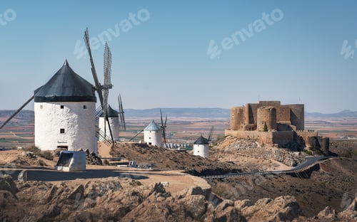 Preview: Panoramic view of Consuegra windmills and Castle - Toledo, Castila La Macha, Spain