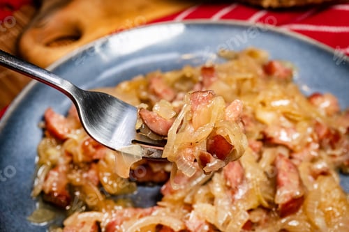 Preview: Stewed onion with sausage.