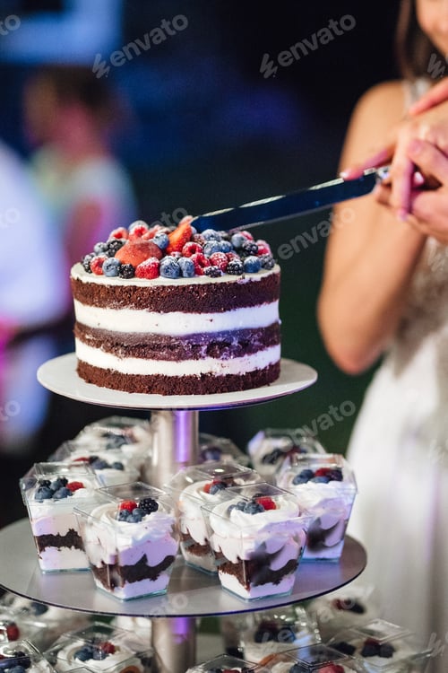 Preview: wedding cake at the wedding of the newlyweds