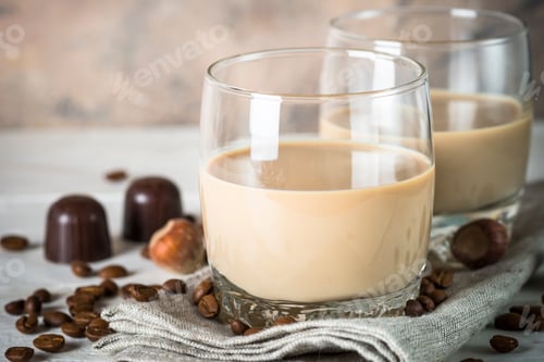 Preview: Irish creme liqueur in glass