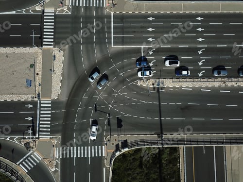 Preview: Vehicles turning left..